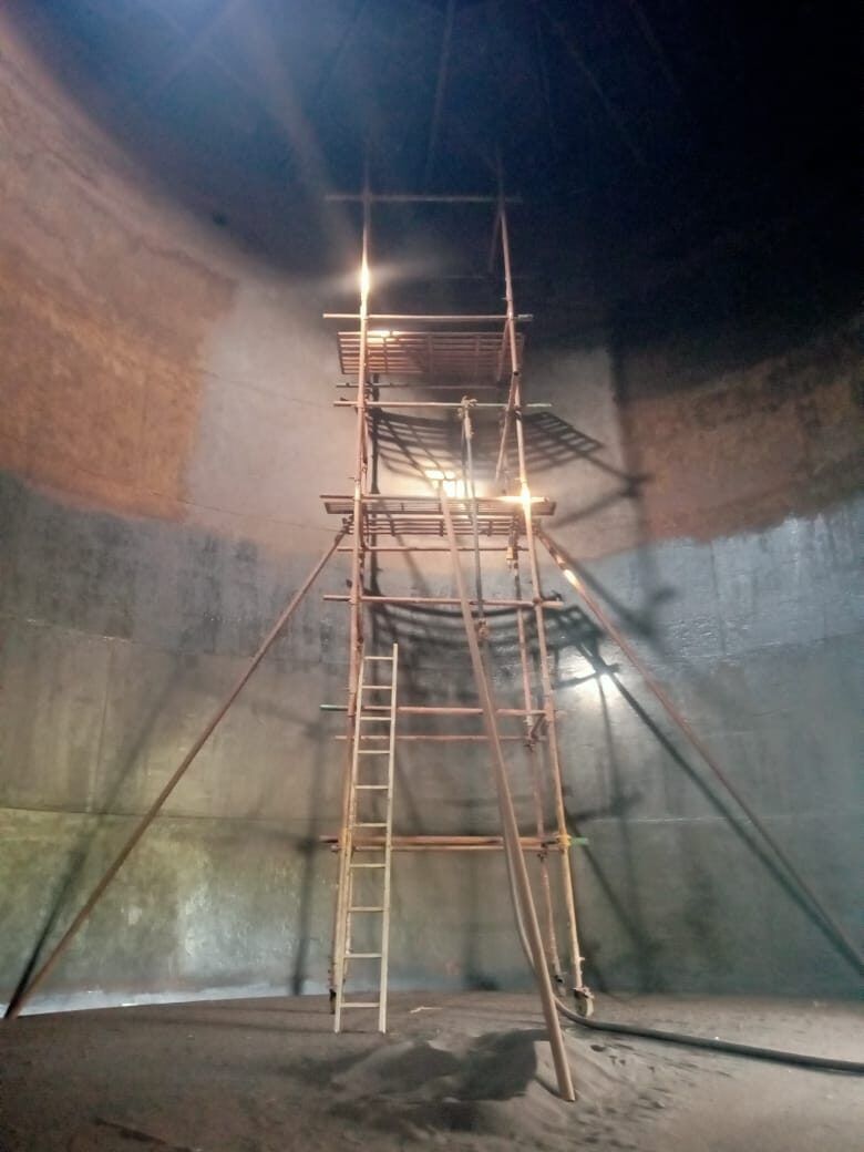 Interior coating with scaffolding